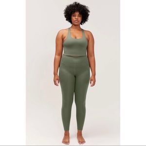 NWT GC Paloma Bra and pocket leggings in Thyme (M)